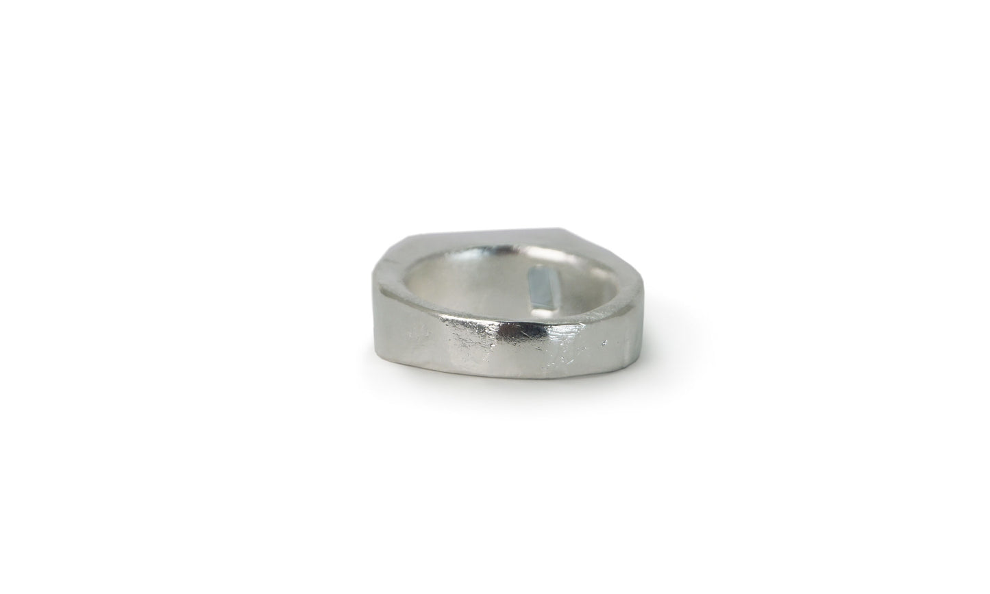 IKUT | CHUNKY GEMSTONE SIGNET RING
