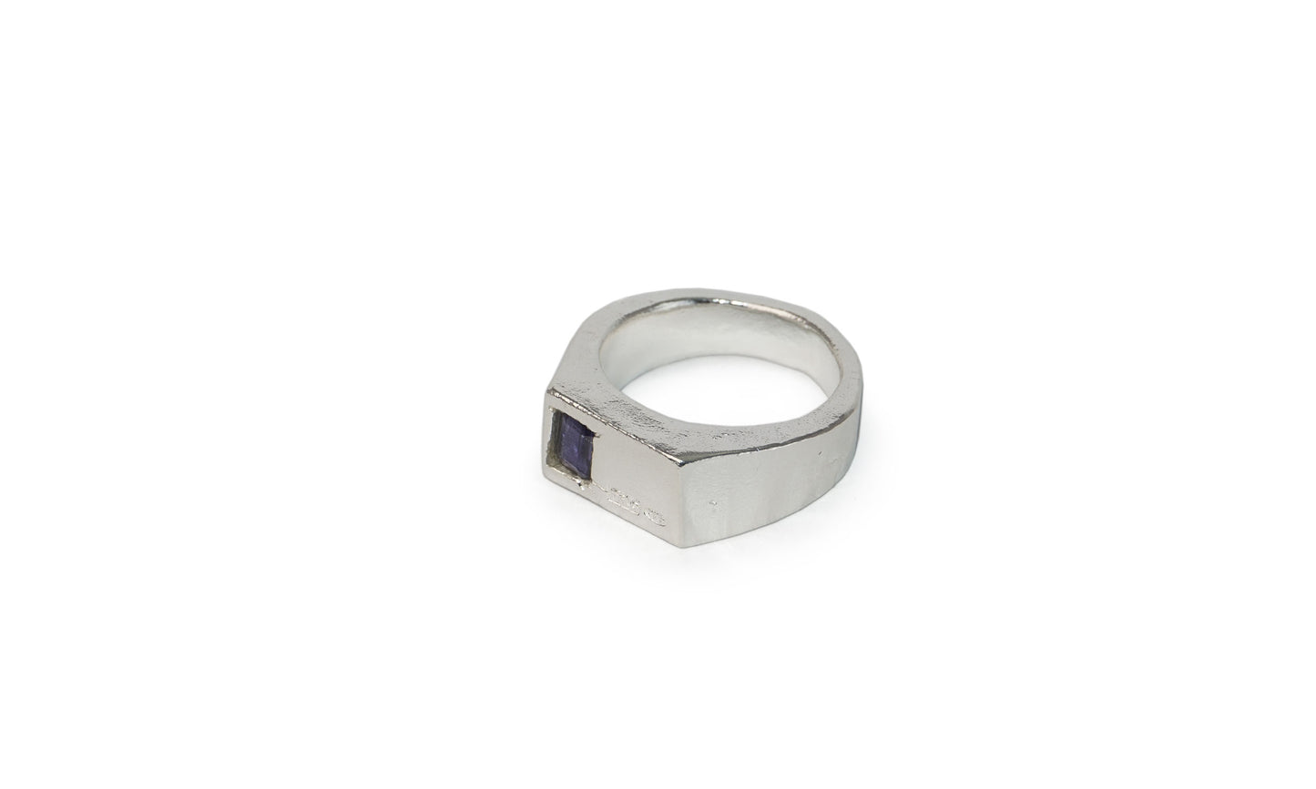 IKUT | CHUNKY GEMSTONE SIGNET RING