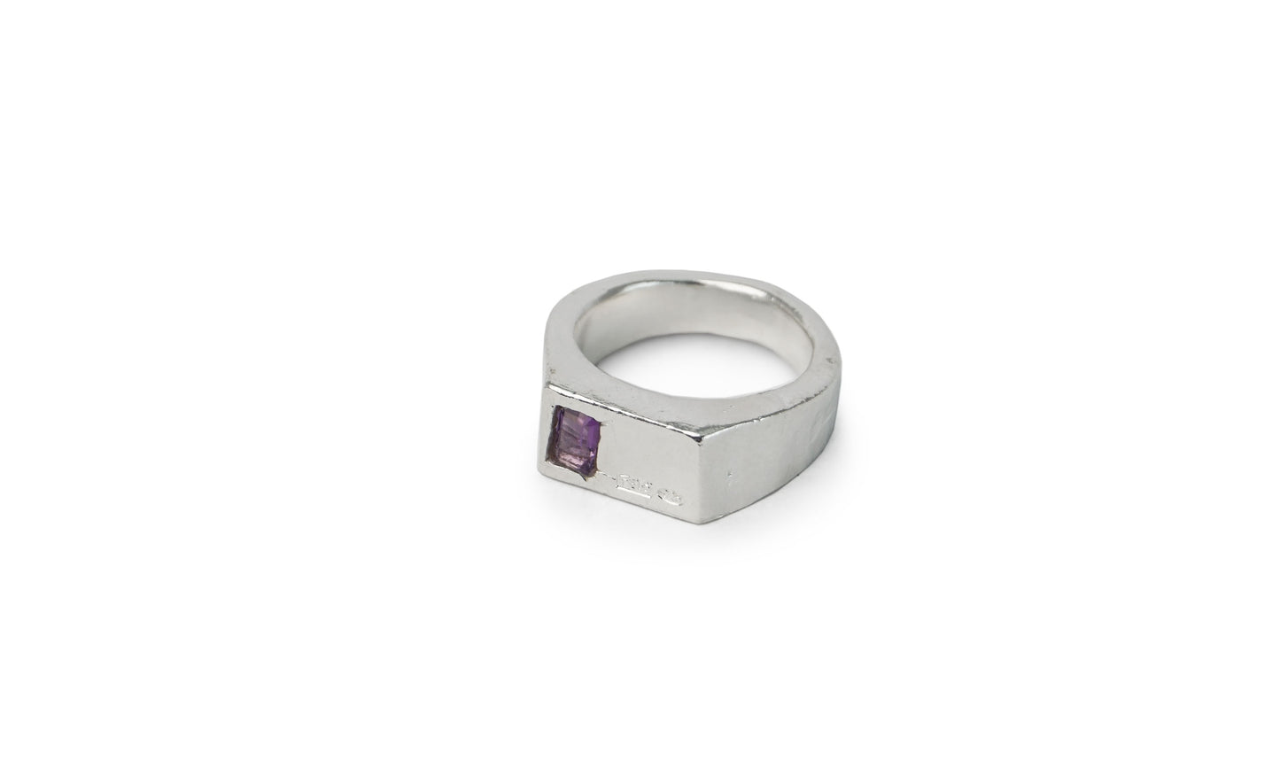 IKUT | CHUNKY GEMSTONE SIGNET RING