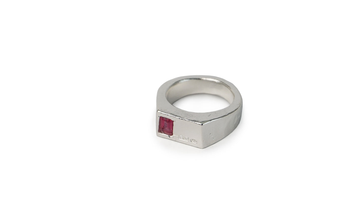 IKUT | CHUNKY GEMSTONE SIGNET RING