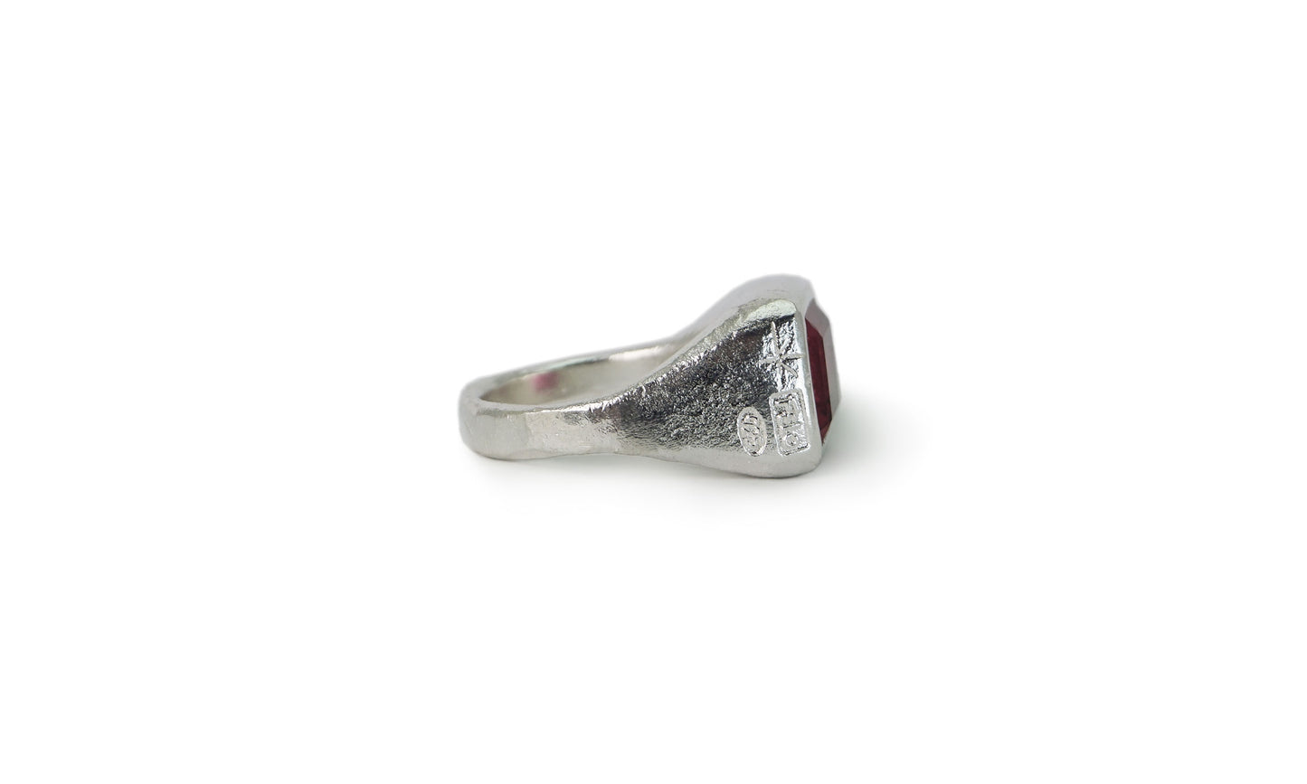 RAJA | FACETED GEMSTONE RING