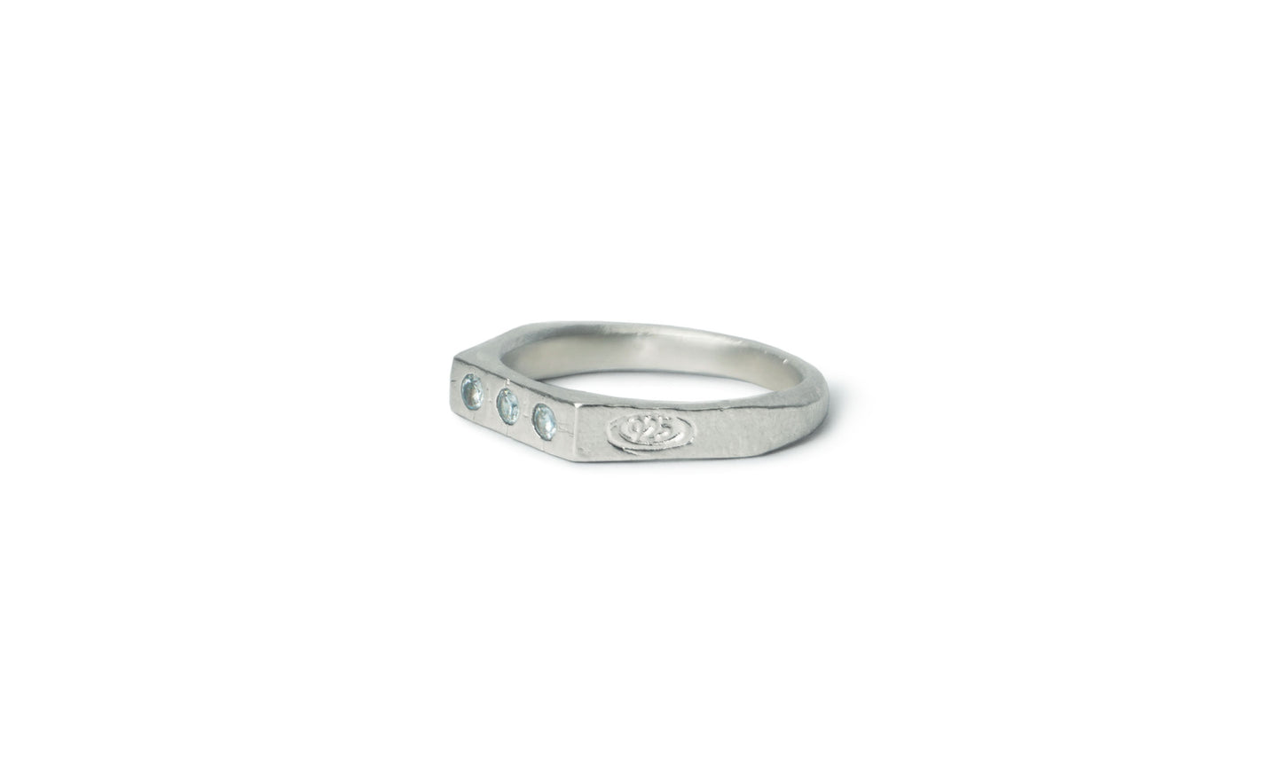 SENDIRI | TRIO GEMSTONE RING