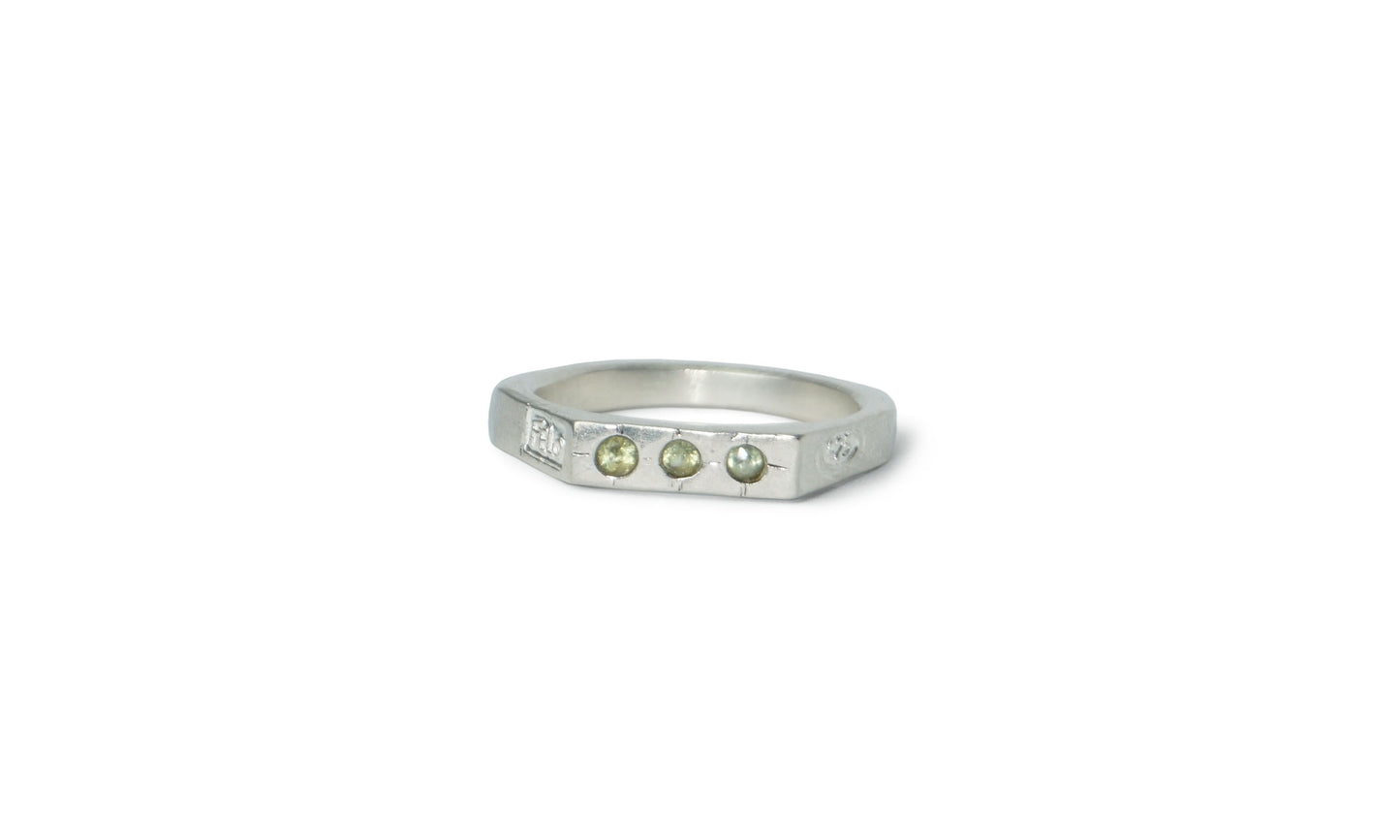 SENDIRI | TRIO GEMSTONE RING