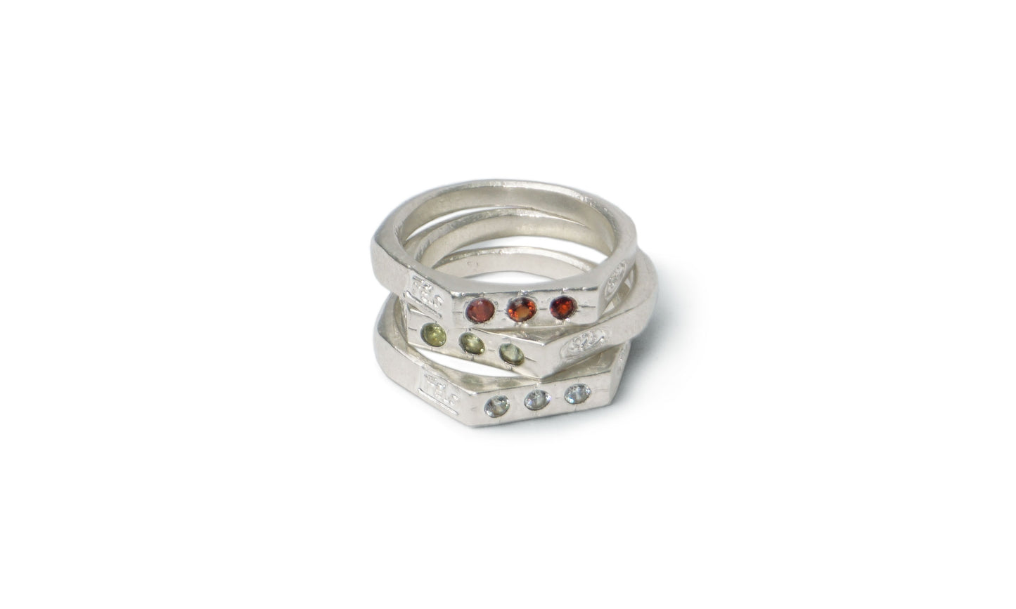 SENDIRI | TRIO GEMSTONE RING