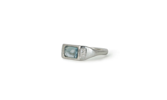 LIL-1 | BUTTON CAB GEMSTONE RING