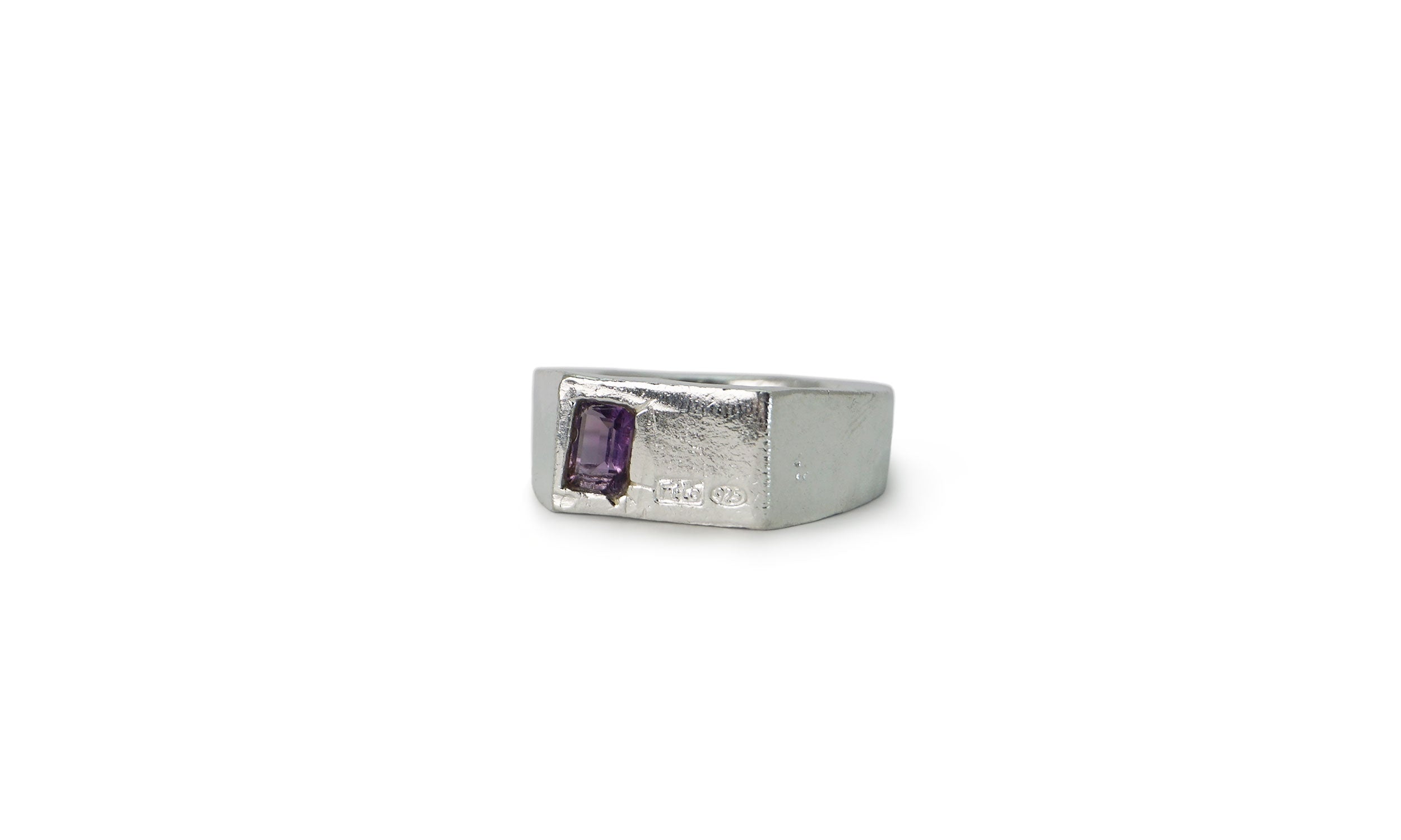 IKUT | CHUNKY GEMSTONE SIGNET RING