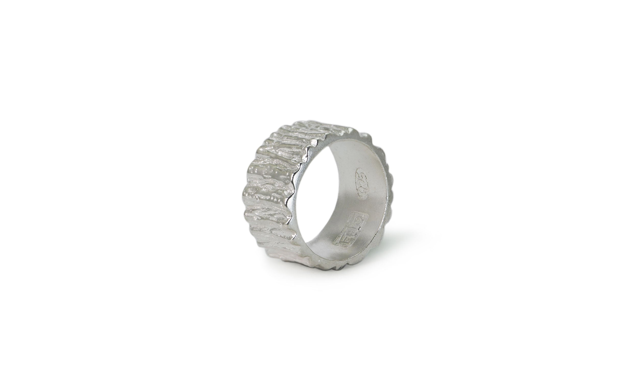 GIGI | TEXTURED SILVER BAND