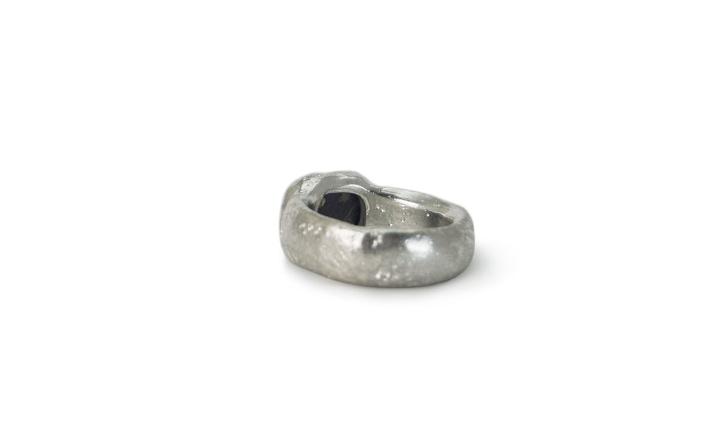 ALTER | CUSHION CUT SILVER SIGNET RING