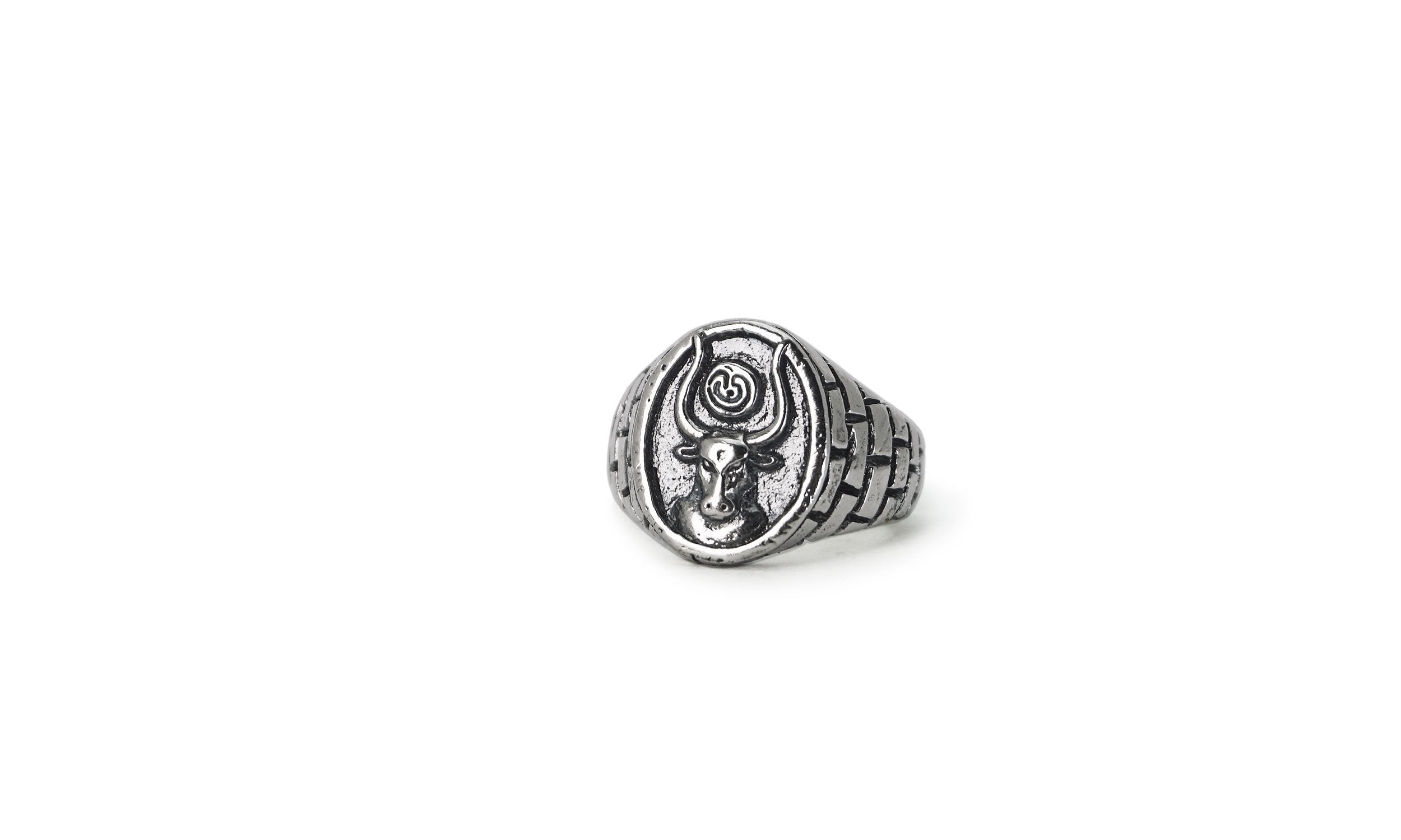 MINOS | SILVER SIGNET RING