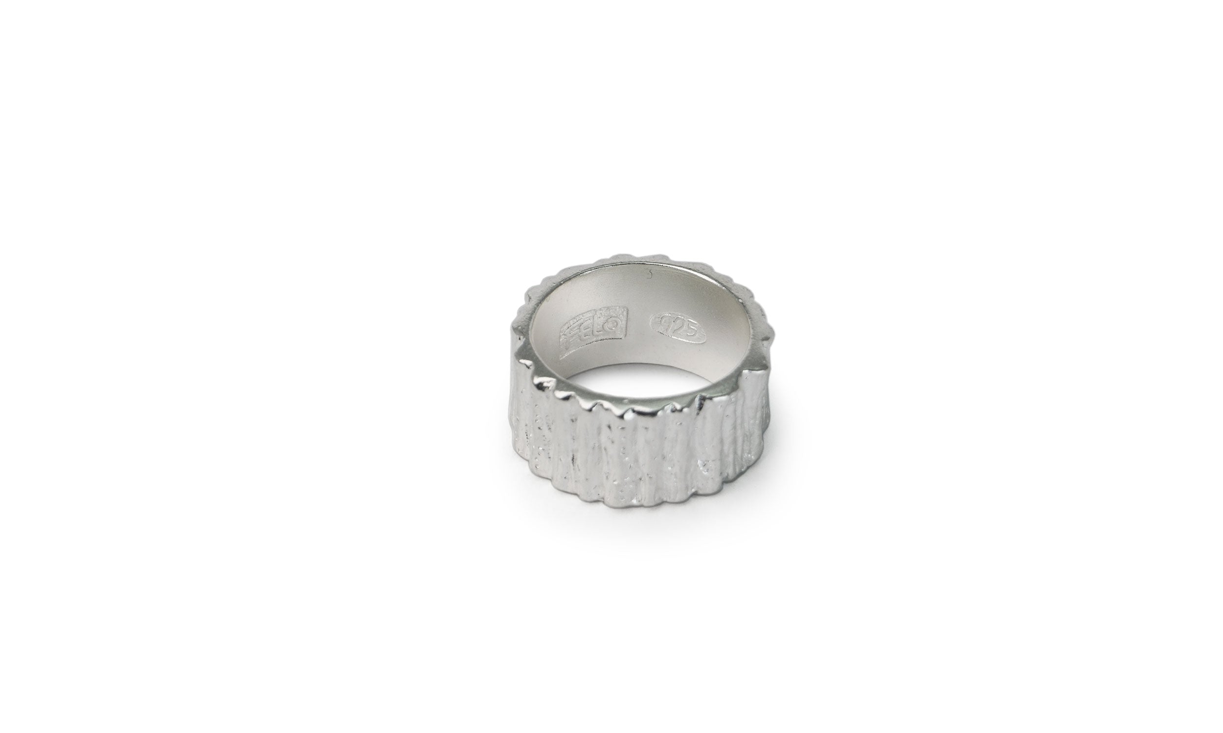 GIGI | TEXTURED SILVER BAND