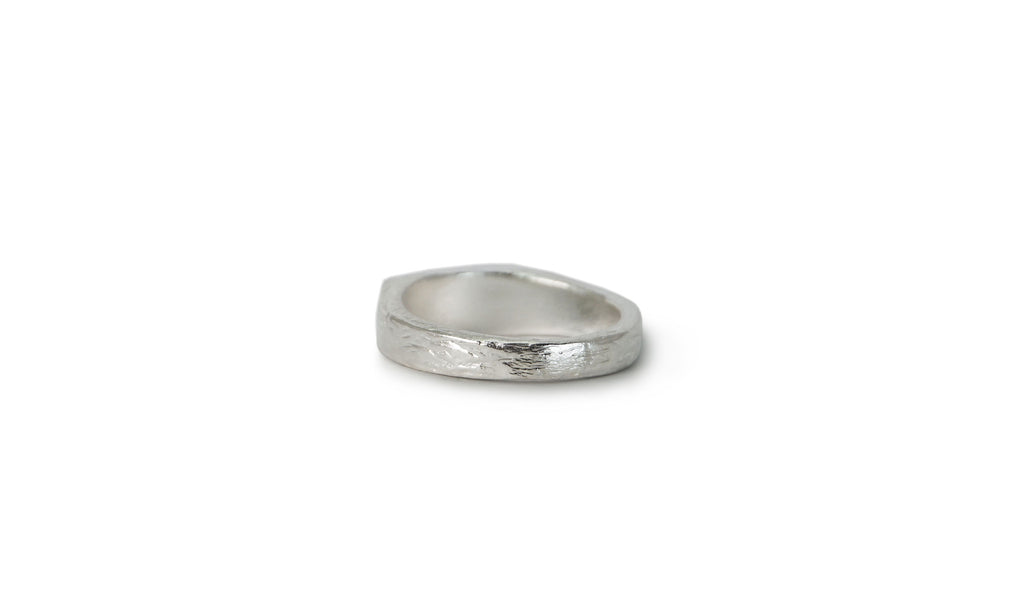 KOTAK | SINGLE FACETED GEMSTONE SILVER RING