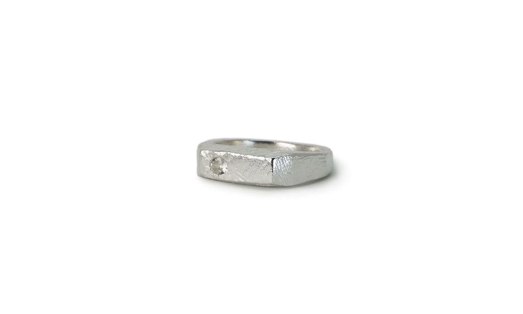 KOTAK | SINGLE FACETED GEMSTONE SILVER RING