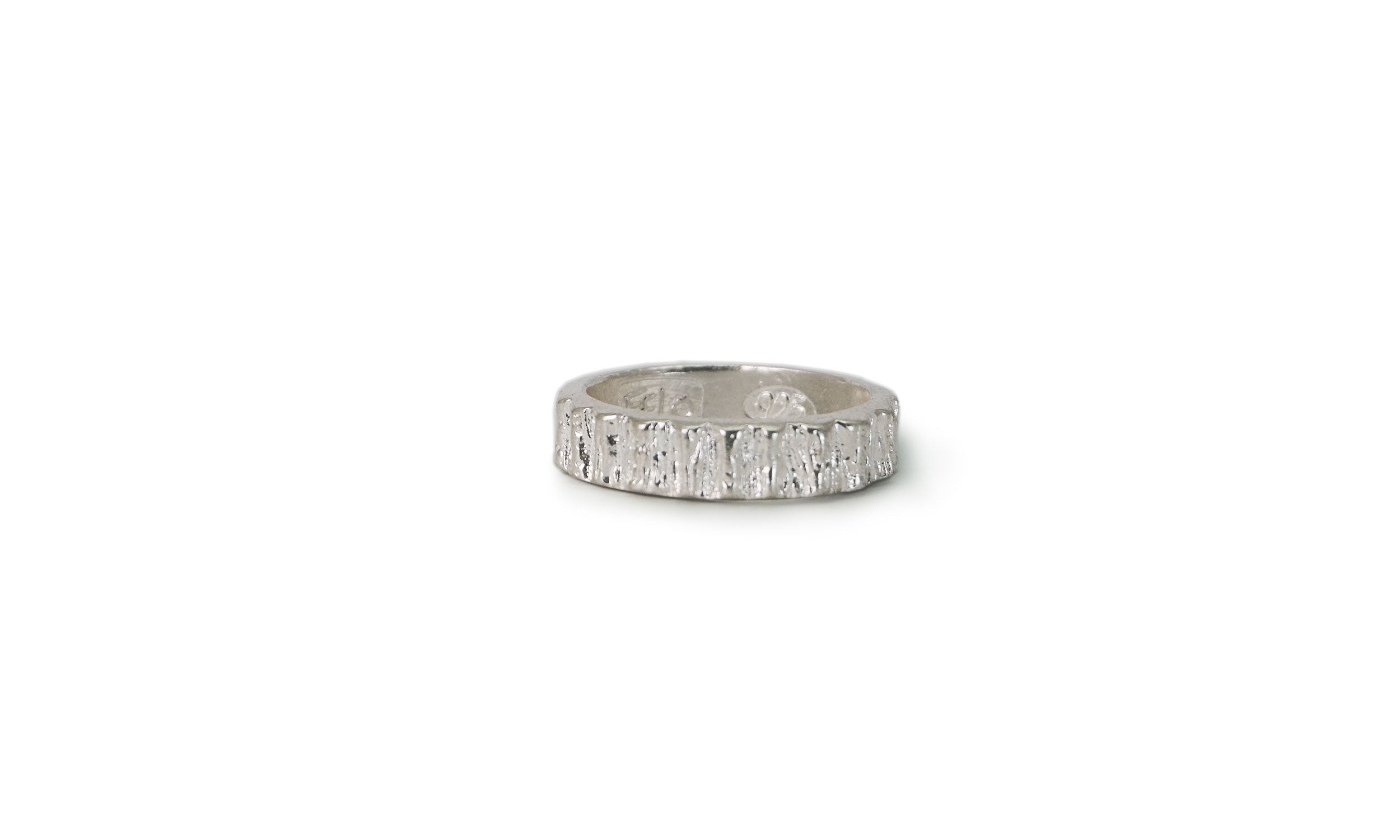 GIGI SLIM | TEXTURED SILVER BAND
