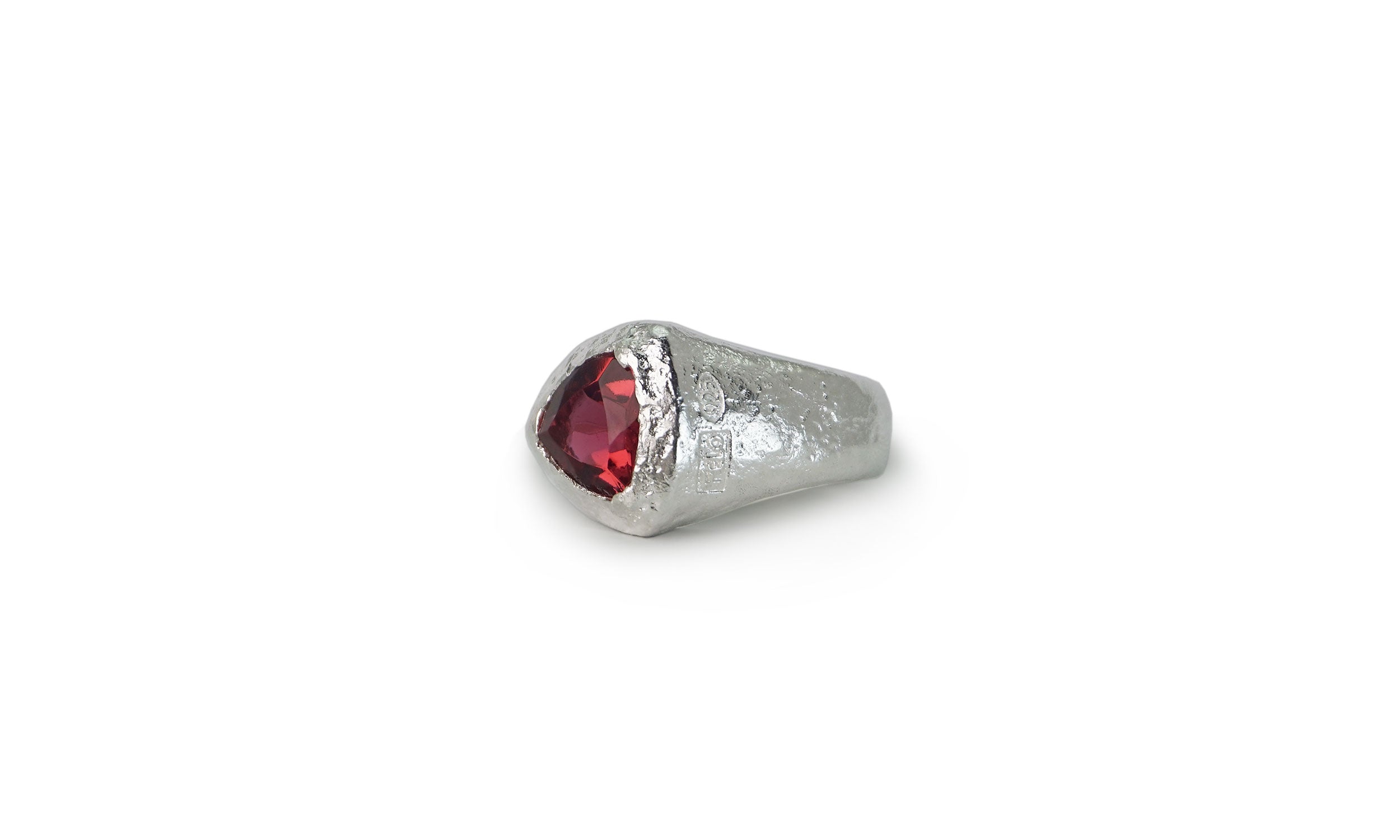 SEGI | TRIANGULAR GEMSTONE RING