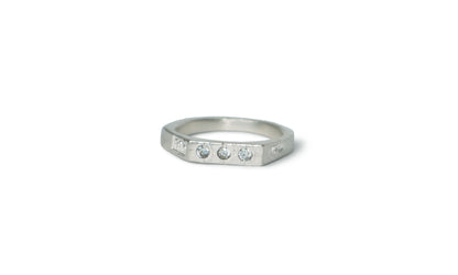 SENDIRI | TRIO GEMSTONE RING