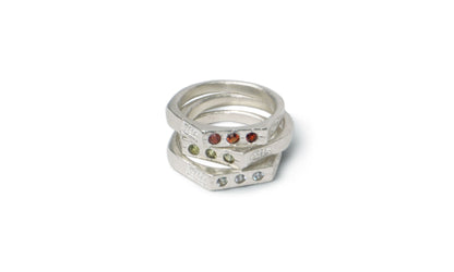 SENDIRI | TRIO GEMSTONE RING